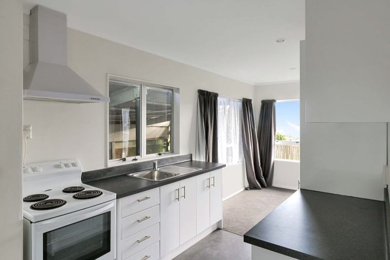 Photo of property in 13 Kaitangata Crescent, Kelson, Lower Hutt, 5010