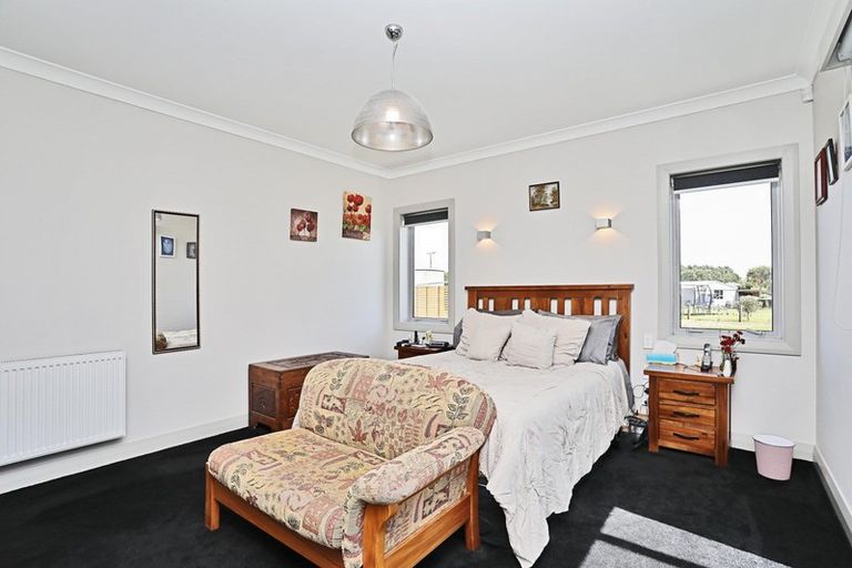 Photo of property in 4 Whitelaw Road, Waianiwa, Invercargill, 9874