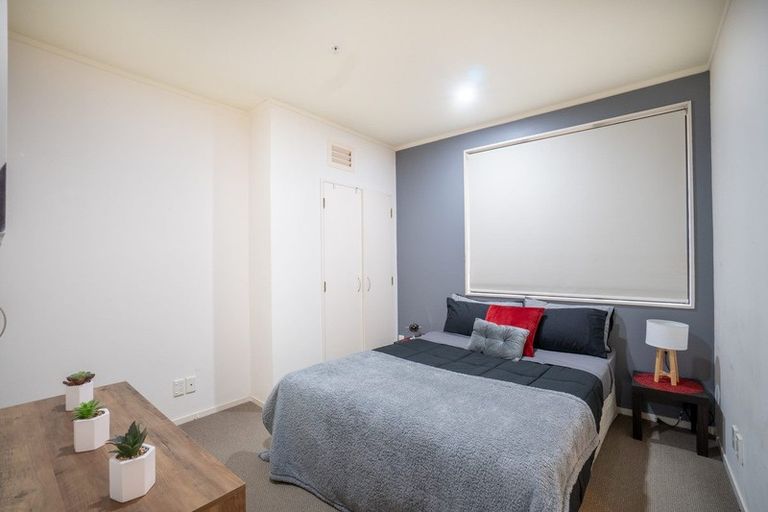 Photo of property in Maddison Apartments, 1/6f Queen Street, Palmerston North, 4410