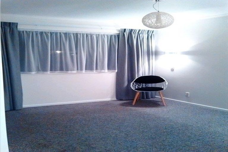 Photo of property in 11/171 Queens Drive, Lyall Bay, Wellington, 6022