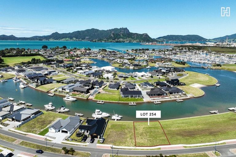 Photo of property in 25 Maturiki Drive, One Tree Point, 0118