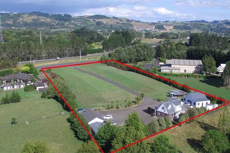 Photo of property in 613 Great South Road, Runciman, Drury, 2578