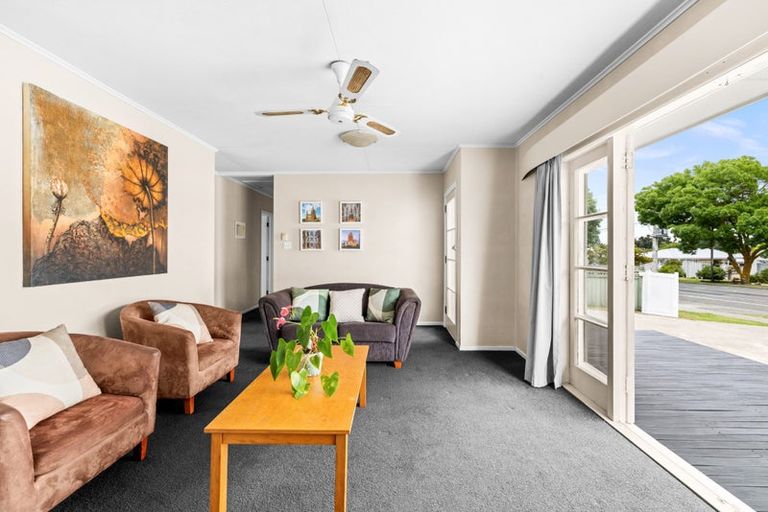 Photo of property in 73 Middle Road, Havelock North, 4130