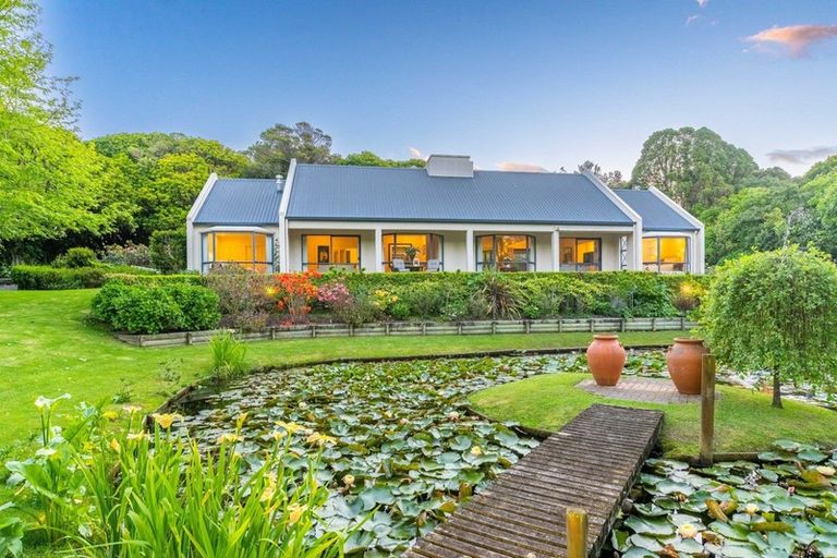 Photo of property in 50a Manu Grove, Waikanae, 5036