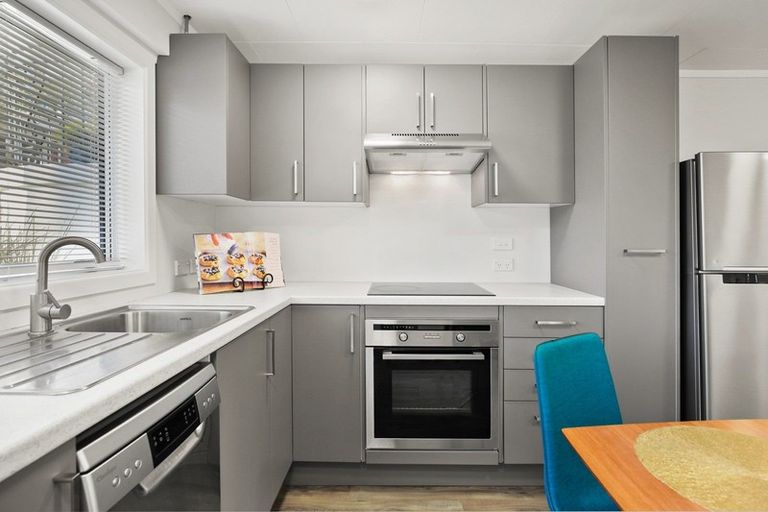 Photo of property in 35 Hillcrest Road, Hillcrest, Hamilton, 3216