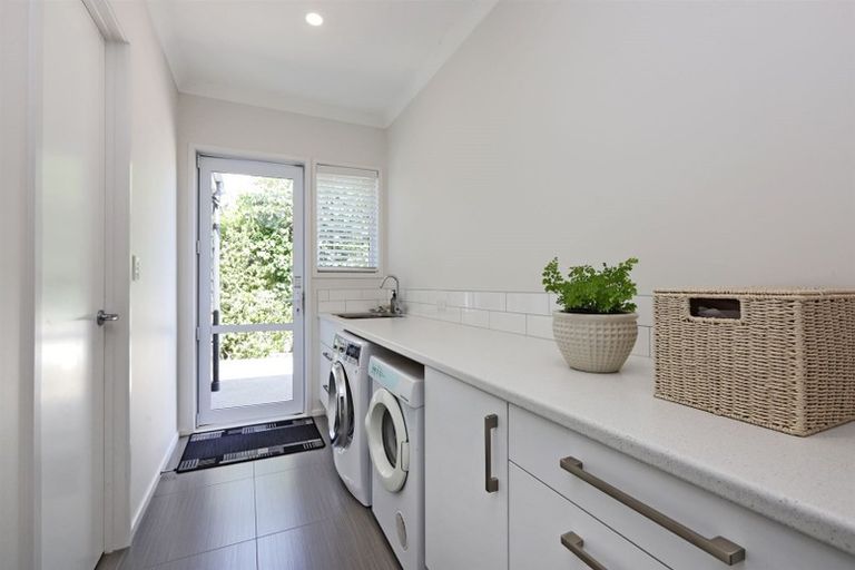 Photo of property in 49 Arataki Road, Havelock North, 4130