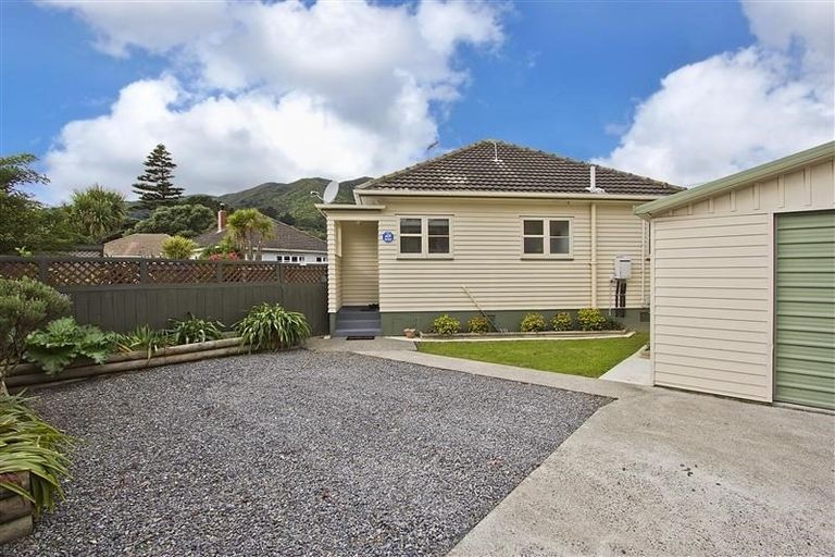 Photo of property in 28 Bell Road, Waiwhetu, Lower Hutt, 5010