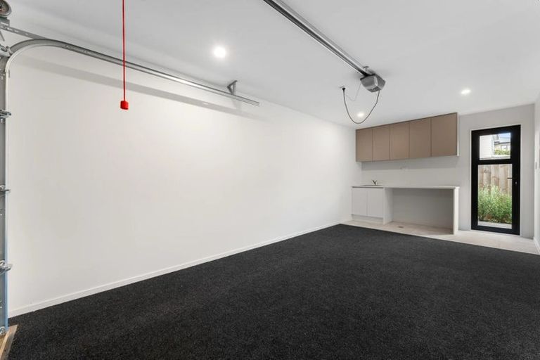 Photo of property in 5/27 Taikata Road, Te Atatu Peninsula, Auckland, 0610