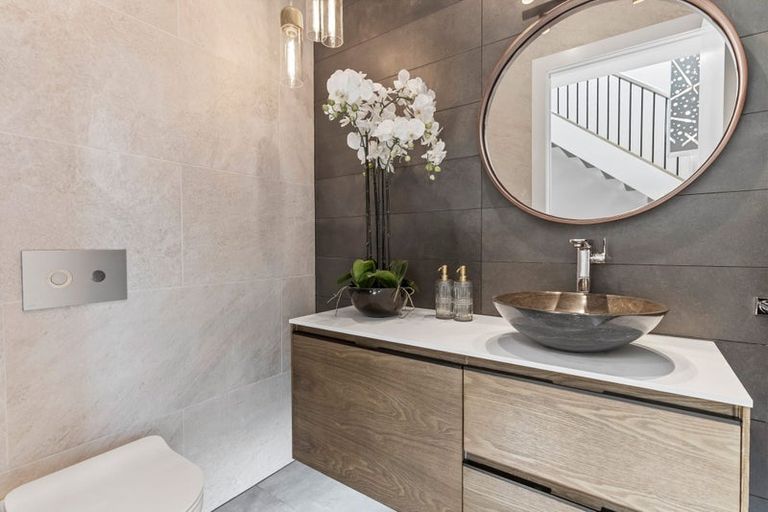 Photo of property in 236 Vipond Road, Stanmore Bay, Whangaparaoa, 0932