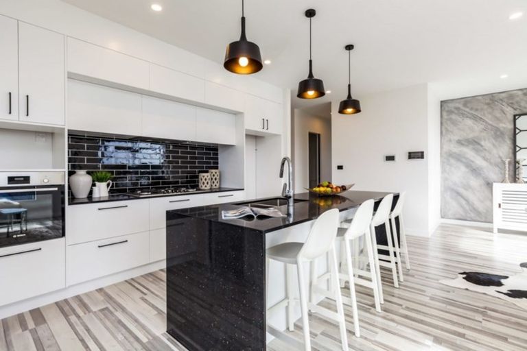 Photo of property in 12 Takurua Terrace, Orewa, 0931