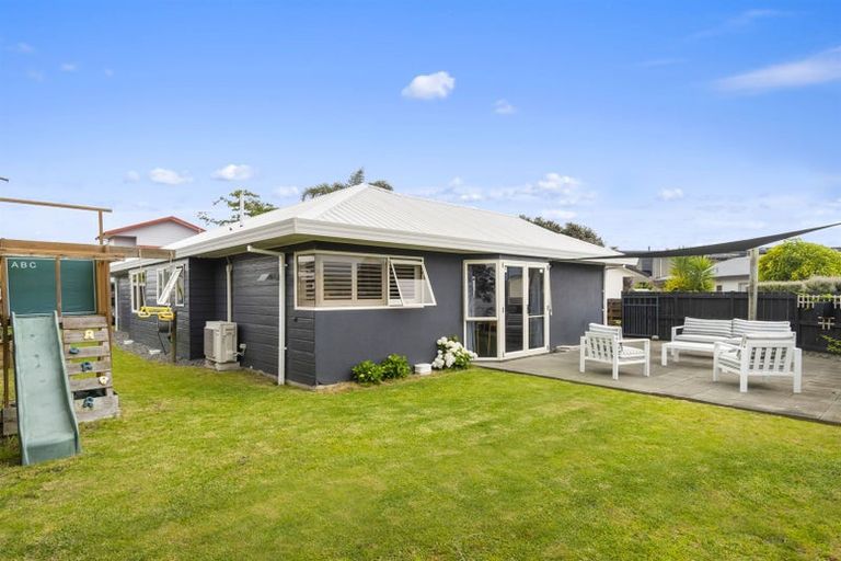 Photo of property in 36 Kane Road, Papamoa Beach, Papamoa, 3118