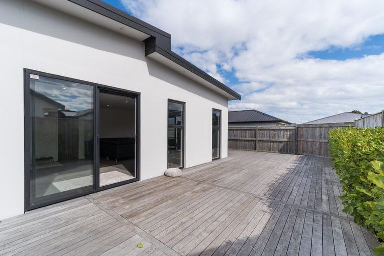 Photo of property in 61 Freedom Drive, Kelvin Grove, Palmerston North, 4414