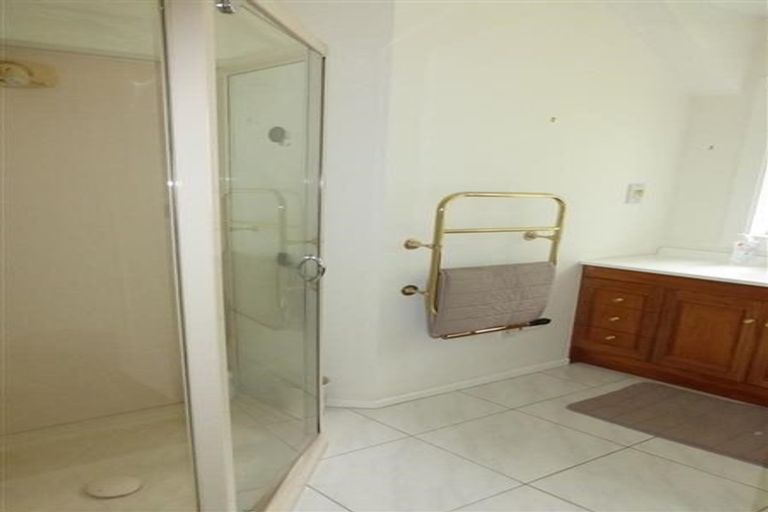 Photo of property in 10 Winslow Street, Burnside, Christchurch, 8053