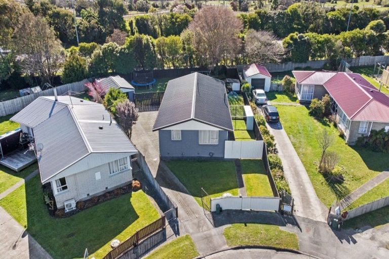 Photo of property in 21 Besant Place, Avondale, Christchurch, 8061