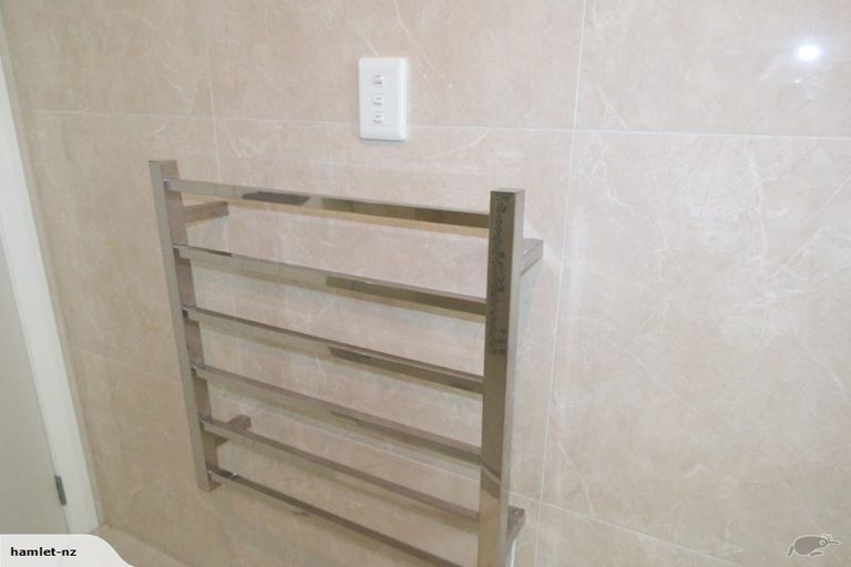 Photo of property in 415 Ormiston Road, Flat Bush, Auckland, 2019