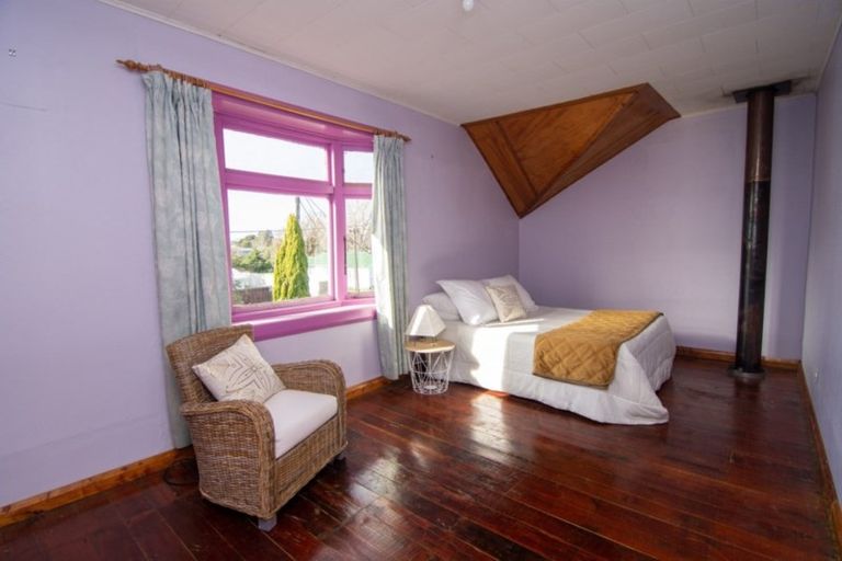 Photo of property in 98 Brandon Street, Featherston, 5710