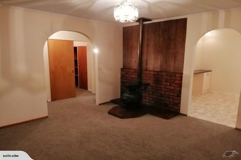 Photo of property in 32 Arapiko Street, Johnsonville, Wellington, 6037