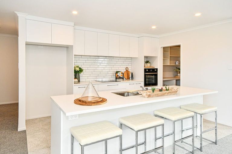 Photo of property in 10 Uatoto Road, Clarks Beach, 2122