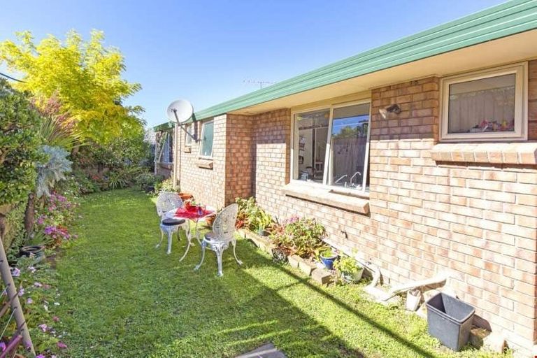 Photo of property in 51 Donald Street, Stanmore Bay, Whangaparaoa, 0932