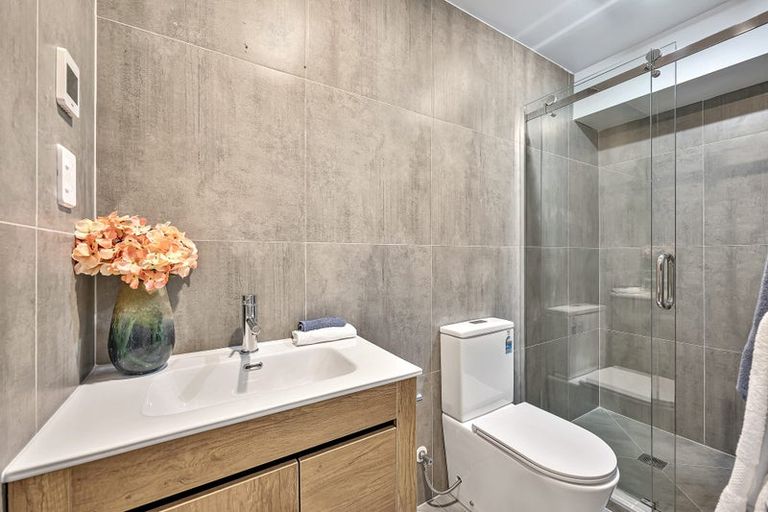 Photo of property in 40 Drumnaconagher Road, Flat Bush, Auckland, 2019