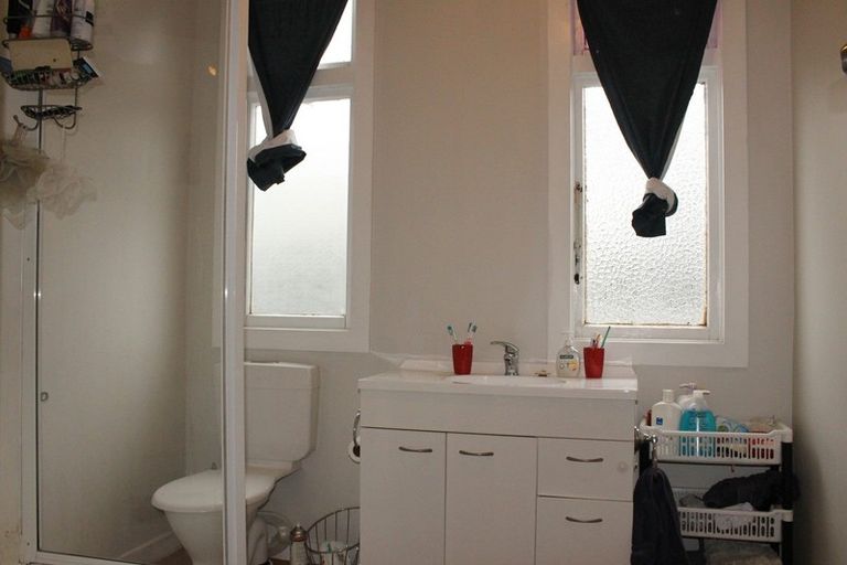 Photo of property in 180 Queen Street, Westport, 7825