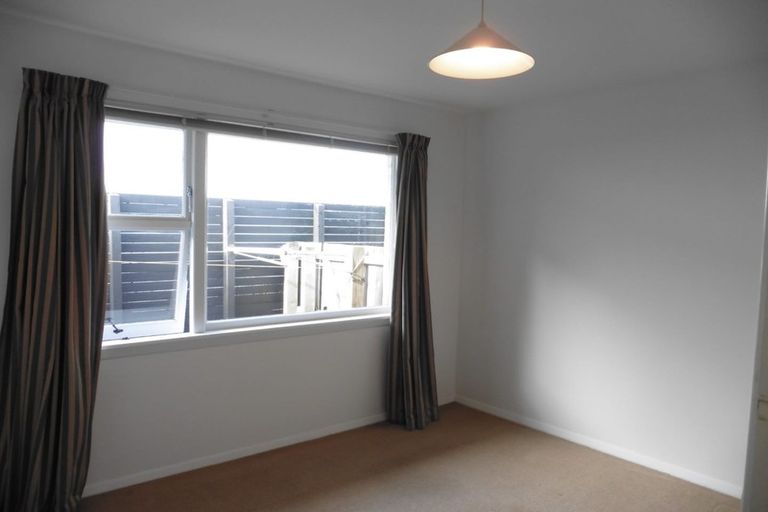 Photo of property in 4/111 Aikmans Road, Merivale, Christchurch, 8014