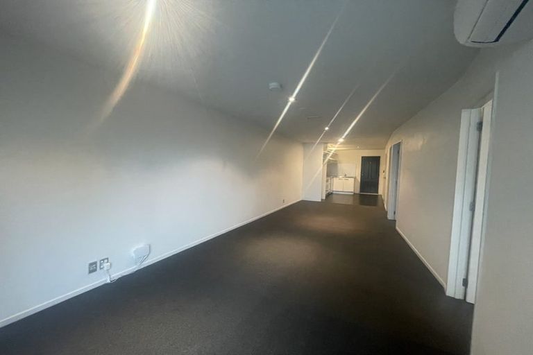 Photo of property in 6/222 Albany Highway, Schnapper Rock, Auckland, 0632