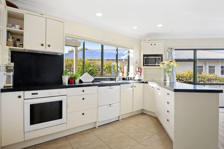 Photo of property in 3/89 Litten Road, Cockle Bay, Auckland, 2014