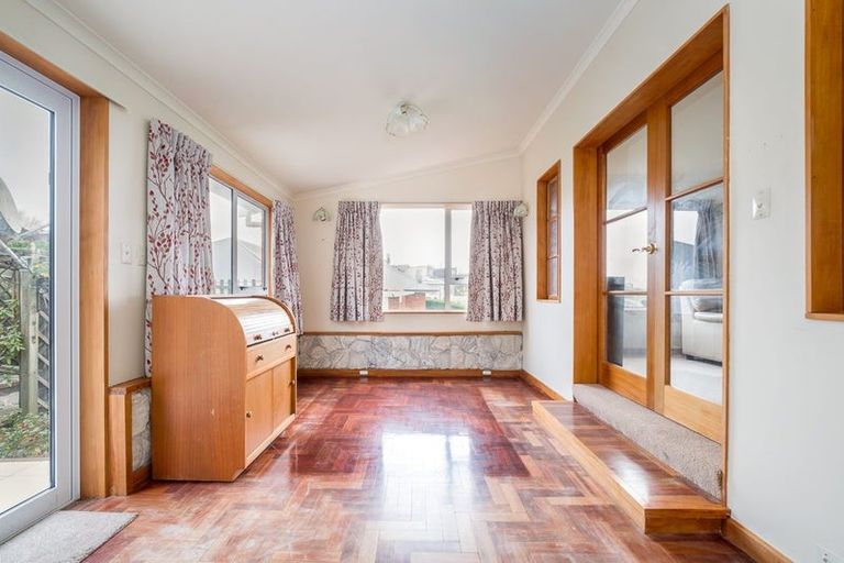 Photo of property in 264 Mount Pleasant Road, Mount Pleasant, Christchurch, 8081