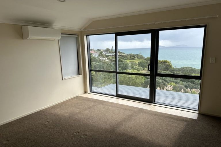 Photo of property in 1446 Whangaparaoa Road, Army Bay, Whangaparaoa, 0930