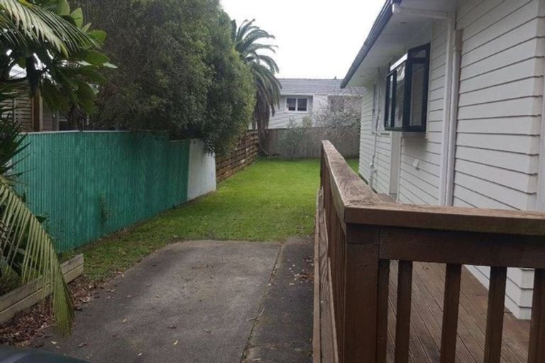 Photo of property in 70 Weldene Avenue, Glenfield, Auckland, 0629