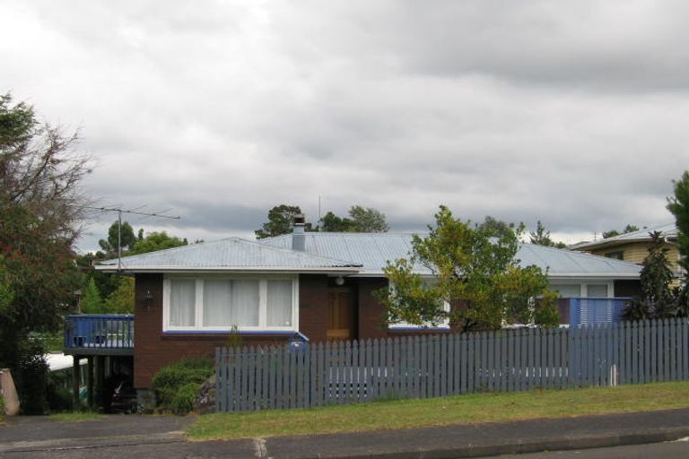 Photo of property in 17 Addison Drive, Glendene, Auckland, 0602