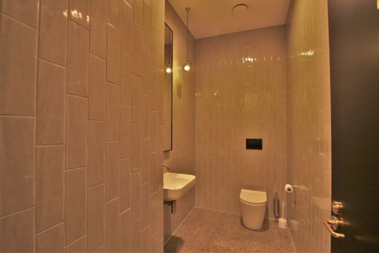 Photo of property in 17b Albert Street, Papakura, 2110