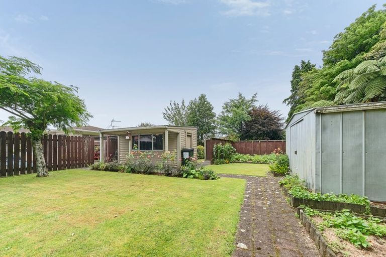 Photo of property in 1 Ngahere Street, Inglewood, 4330