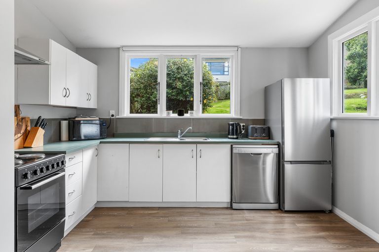 Photo of property in 24 Neidpath Road, Mornington, Dunedin, 9011