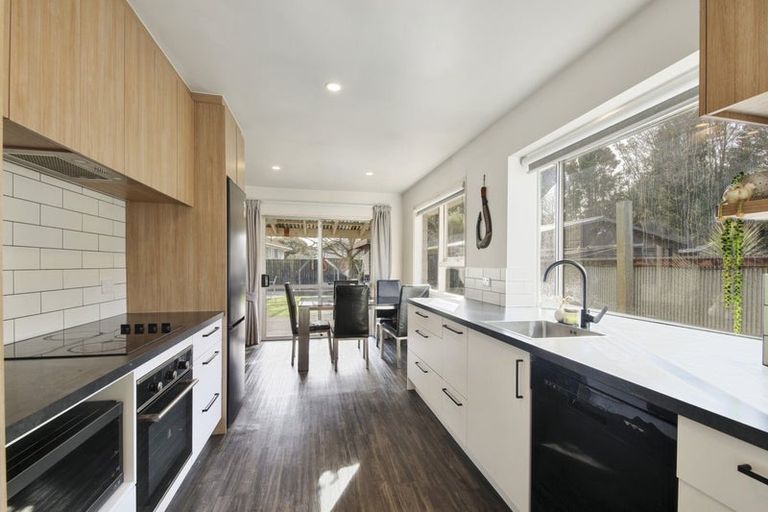 Photo of property in 24 Woodend Road, Woodend, 7610