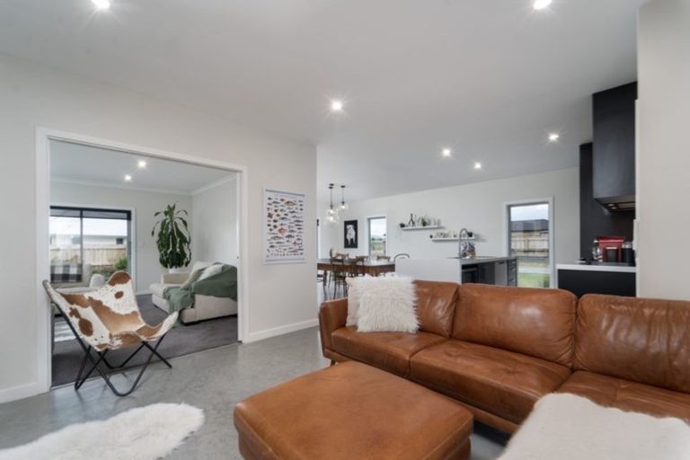 Photo of property in 15 Mcdonald Way, Lansdowne, Masterton, 5810