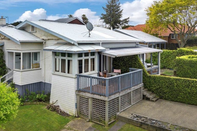 Photo of property in 20 Ngataringa Road, Devonport, Auckland, 0624