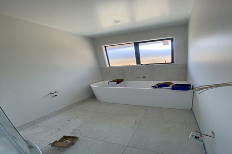 Photo of property in 19 Crossley Avenue, Woodend, 7610