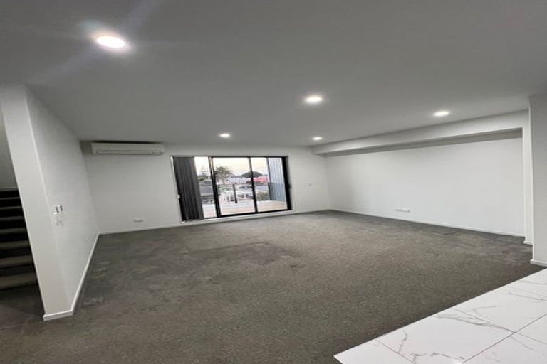 Photo of property in 110c Coronation Road, Papatoetoe, Auckland, 2025