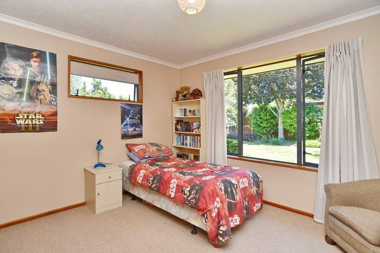Photo of property in 6 Melford Close, Rangiora, 7400