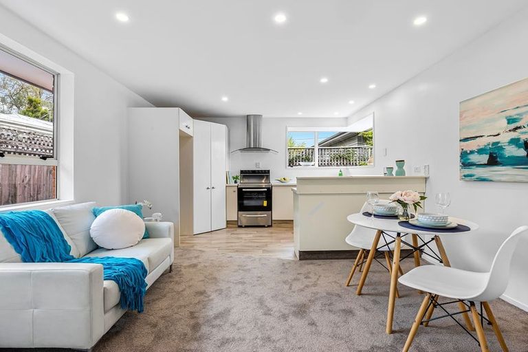 Photo of property in 2/118 Aorangi Road, Bryndwr, Christchurch, 8053