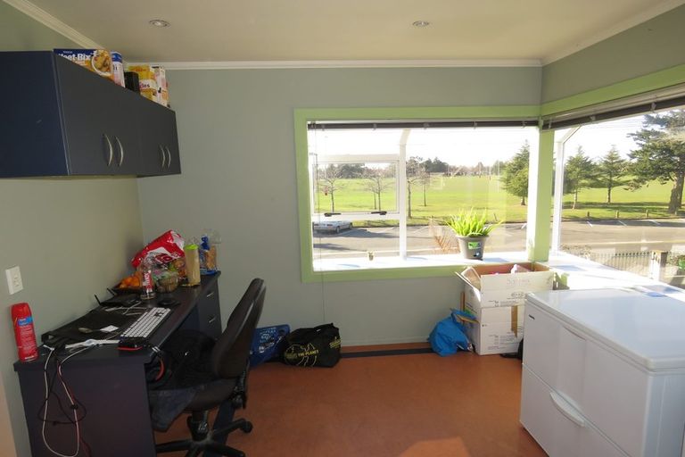 Photo of property in 425 Avonhead Road, Avonhead, Christchurch, 8042