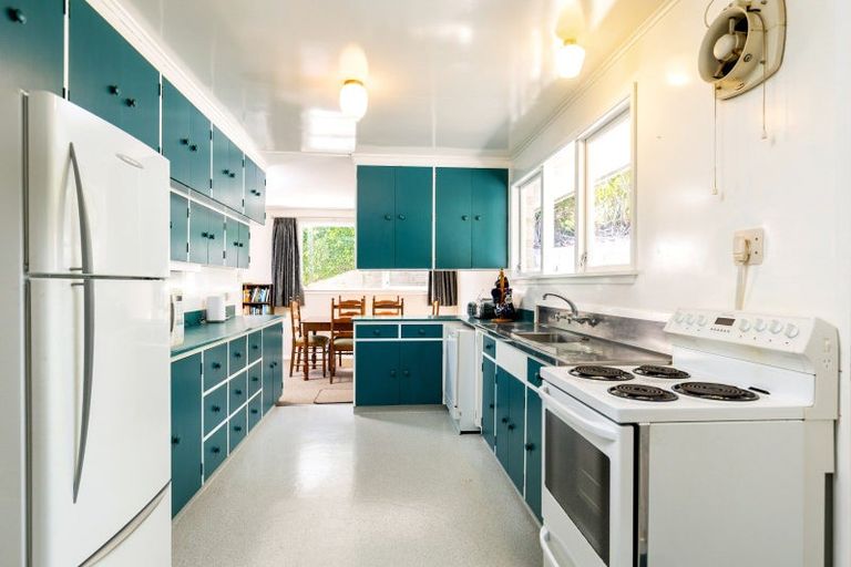 Photo of property in 29 Seaview Crescent, Picton, 7220