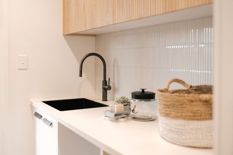 Photo of property in 15 Ihaka Street, Hokowhitu, Palmerston North, 4410