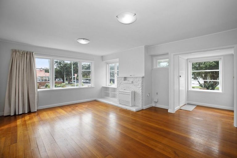 Photo of property in 36 Inglis Street, Seatoun, Wellington, 6022