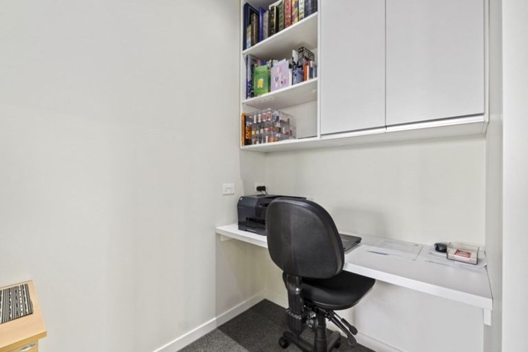 Photo of property in 1 Hardie Place, Albert Town, Wanaka, 9305