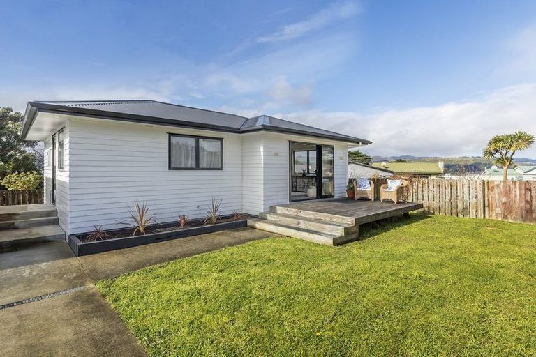 Photo of property in 6a Matatiro Street, Titahi Bay, Porirua, 5022