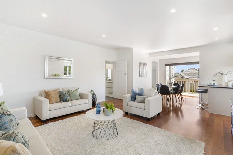 Photo of property in 2/117 Great South Road, Manurewa, Auckland, 2102