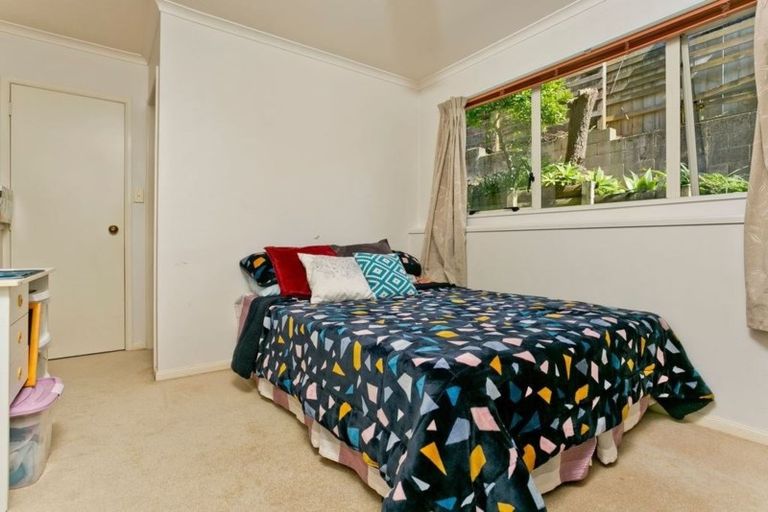 Photo of property in 2/80 Bentley Avenue, Glenfield, Auckland, 0629